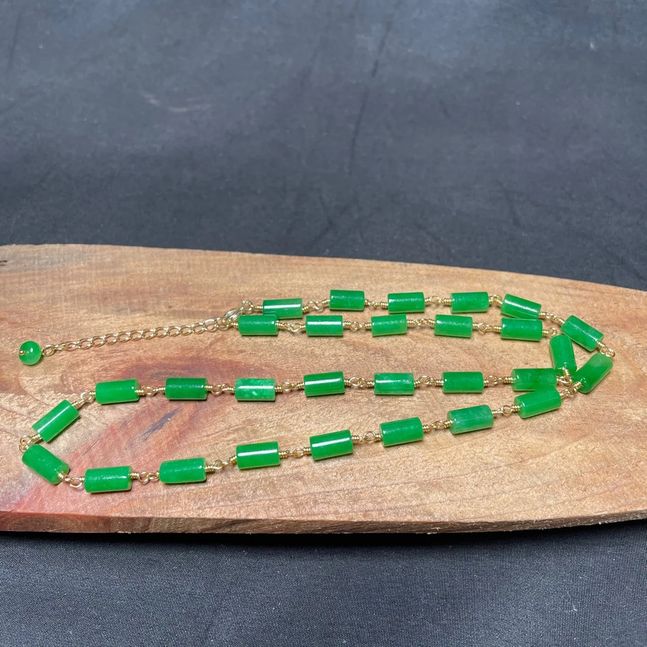 Green Jade Beaded Necklace Vin - Necklaces 评论和价格
